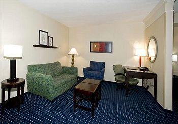 Springhill Suites By Marriott - Tampa Brandon Heartland Exterior photo